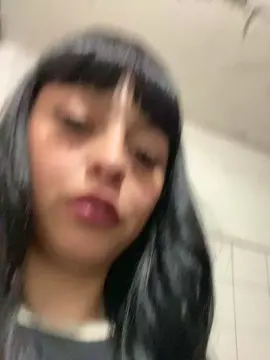 Giana1  live sex cam