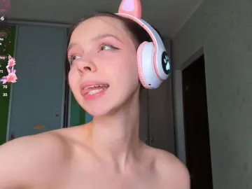 Juicystars  live sex cam