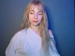 LuciaAdorable  live sex cam