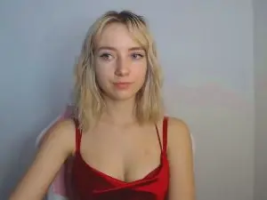LuciaAdorable  live sex cam