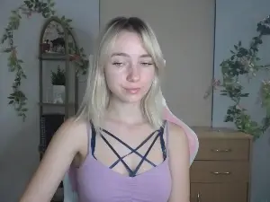 LuciaAdorable  live sex cam