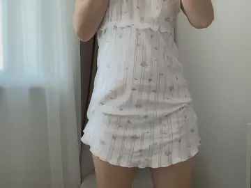 ShySchoolGrl  live sex cam