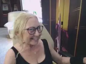 Sofia_xLOVE  live sex cam