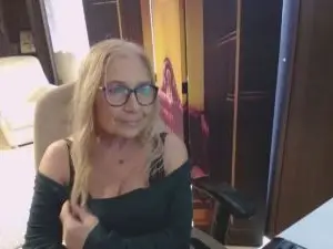 Sofia_xLOVE  live sex cam