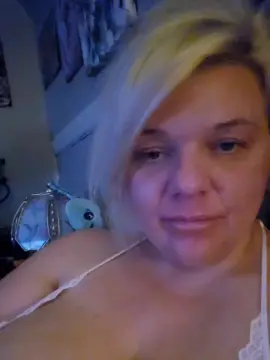 HollyStormMoon  live sex cam