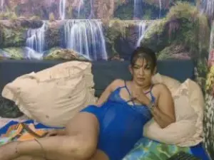 Indianaqua  live sex cam