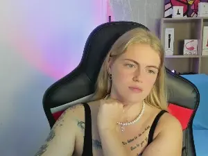 Jolly_Doll  live sex cam