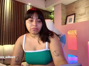 AuroraWillow  live sex cam