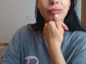 MiaMia77  live sex cam