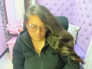 Sara_Thonson_  live sex cam