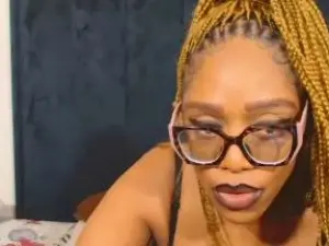 Sultrydiva  live sex cam