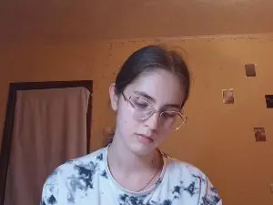 RoxanaKneisler  live sex cam