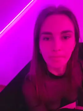 CherryBottom31  live sex cam