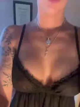 Vickyta86  live sex cam