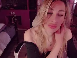 AnnieGOld  live sex cam