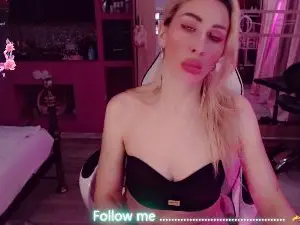 AnnieGOld  live sex cam