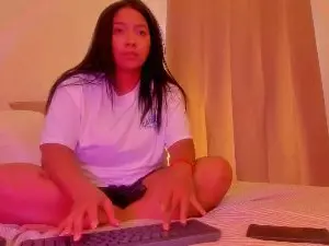 NicolePasqualot  live sex cam