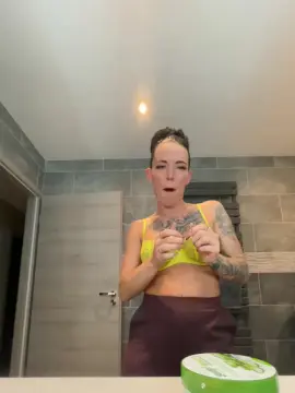 Action_xxx  live sex cam