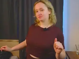 VadaRettig  live sex cam