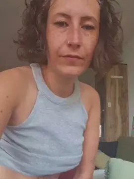 DIVINIA23  live sex cam