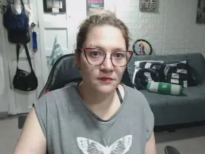Mariana_wet23  live sex cam