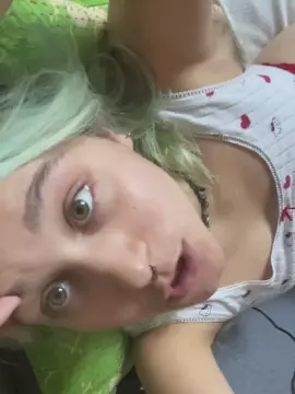 Nik_taraxx  live sex cam