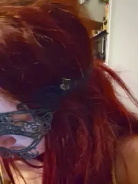 Hotladysquirt  live sex cam