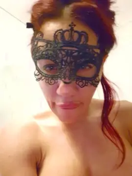 Hotladysquirt  live sex cam