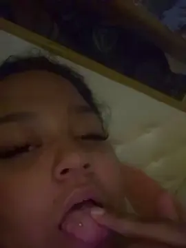 Thicckat  live sex cam