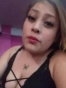 Yami79  live sex cam