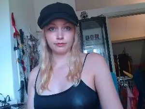 Lucyelena  live sex cam