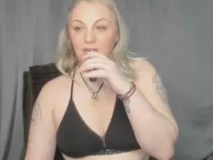 AngelynnaJoy  live sex cam