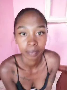 Karinecutty  live sex cam