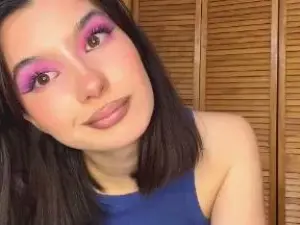 LaraeNeemann  live sex cam