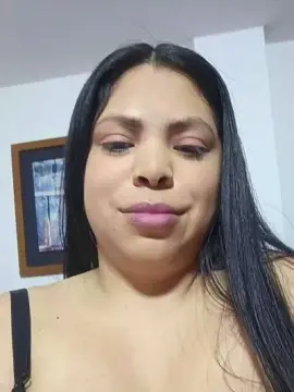 Lunasedyhott  live sex cam