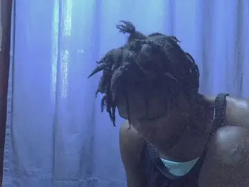 Creamypussie1  live sex cam