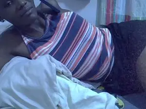 Creamypussie1  live sex cam