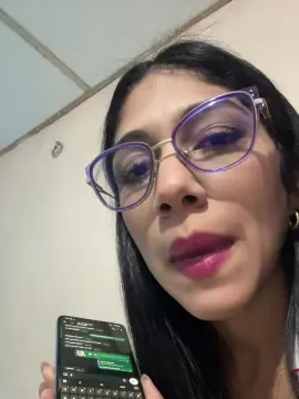 Isabella250  live sex cam