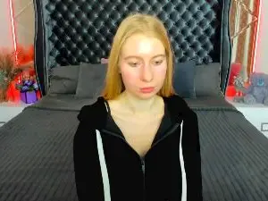 Alina__Blonde  live sex cam