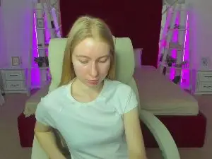 Alina__Blonde  live sex cam