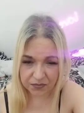 MarielaRomero  live sex cam