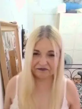 MarielaRomero  live sex cam