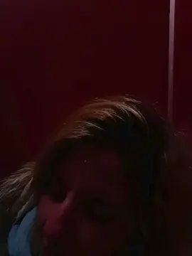 Piccolaqueen  live sex cam