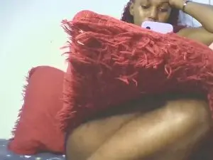 Dreamebony2  live sex cam