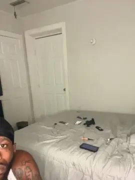 Kingqueen83  live sex cam