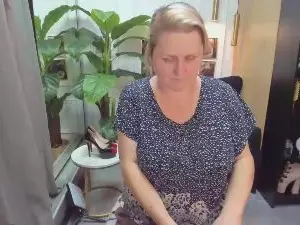 ScarlettSoft  live sex cam