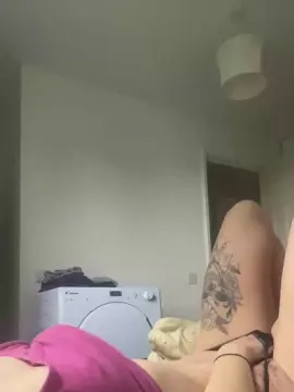 Lucyloo4  live sex cam
