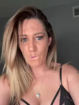 Sexybarbie091  live sex cam