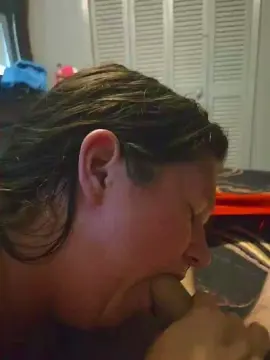 Lustfulember  live sex cam