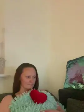 LindaLee90  live sex cam